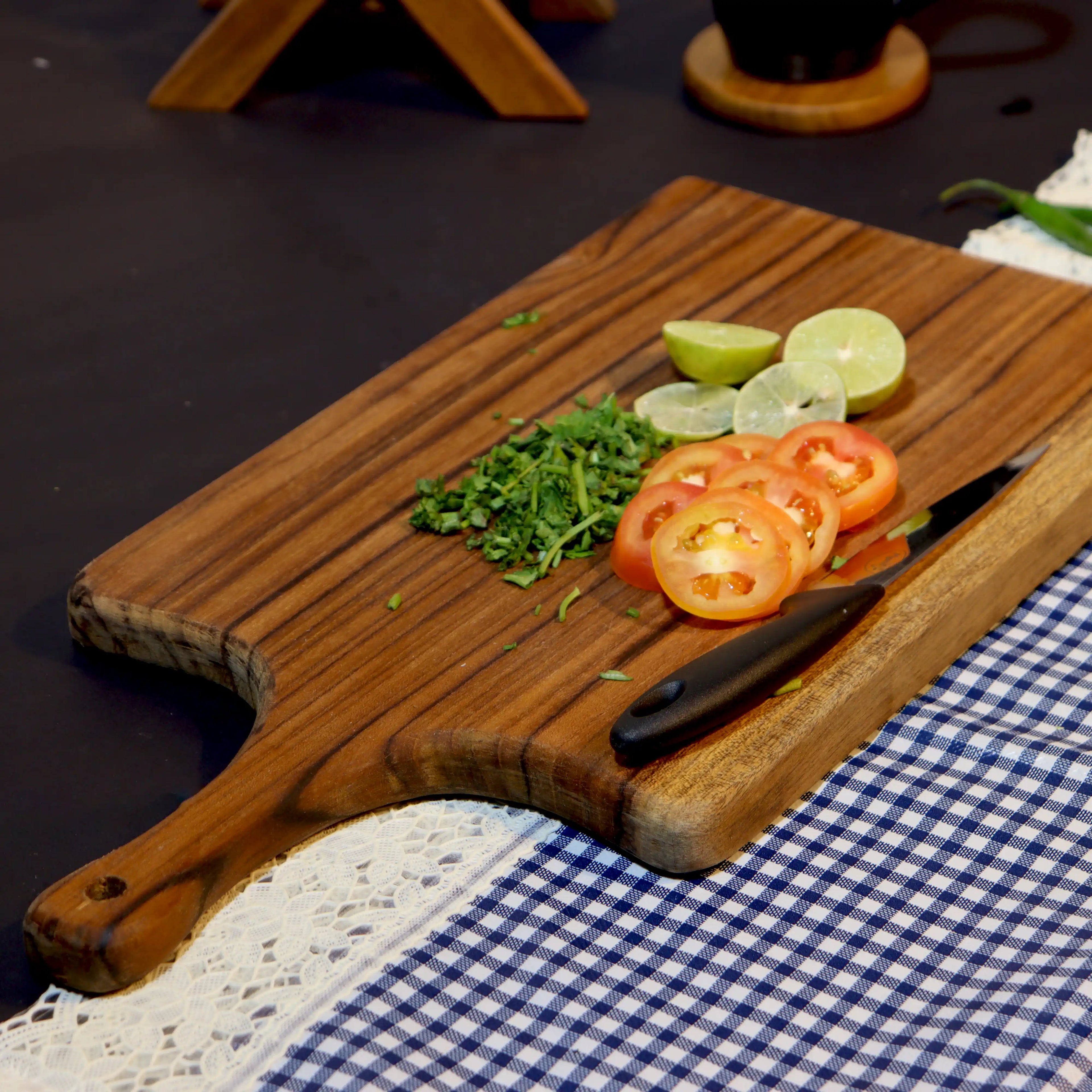 Chopping-Board-With-Handle-Image3